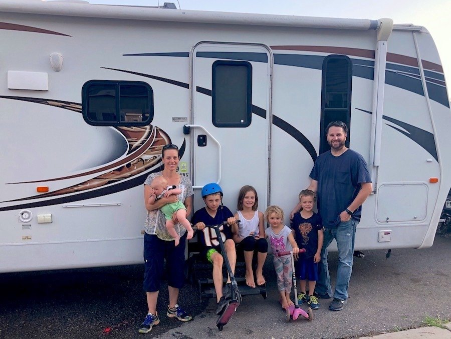 Pros and Cons of RV Travel to Decide if You Should Rent an RV for Your Family Vacation