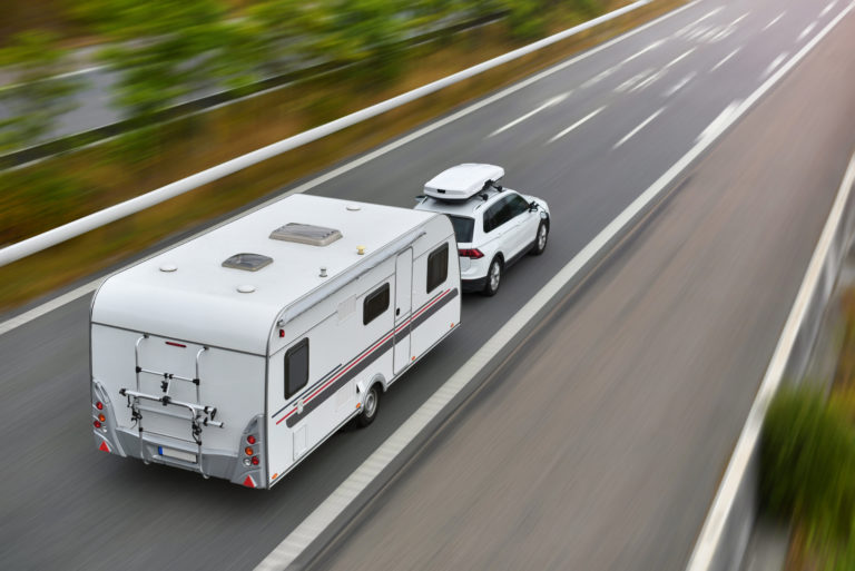 Want a Metal Roof for Your RV? Read This Guide!