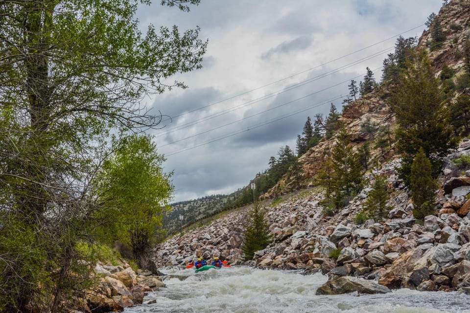 Denver colorado: close family friendly whitewater rafting what to expect from this family friendly whitewater trip