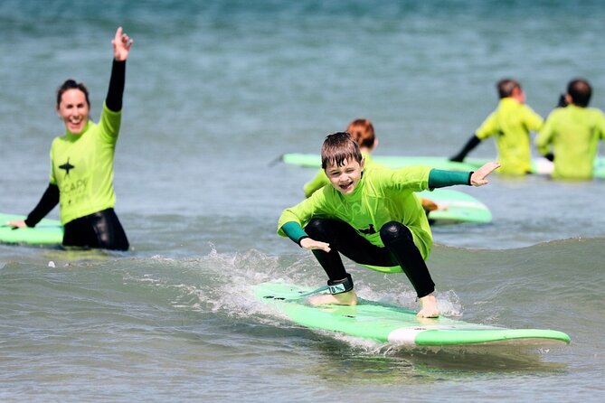 Private family / small group surf lesson (max. 4) in newquay. highlights