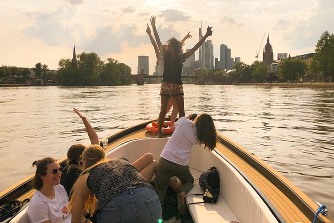 Boat Tour in Frankfurt for up to 12 Guests - Authentic Reviews and Real Feedback