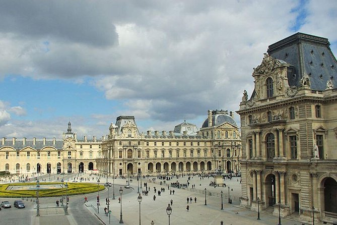 Family Treasure Hunt at the Louvre Museum - Engaging Guides: Making Art Fun