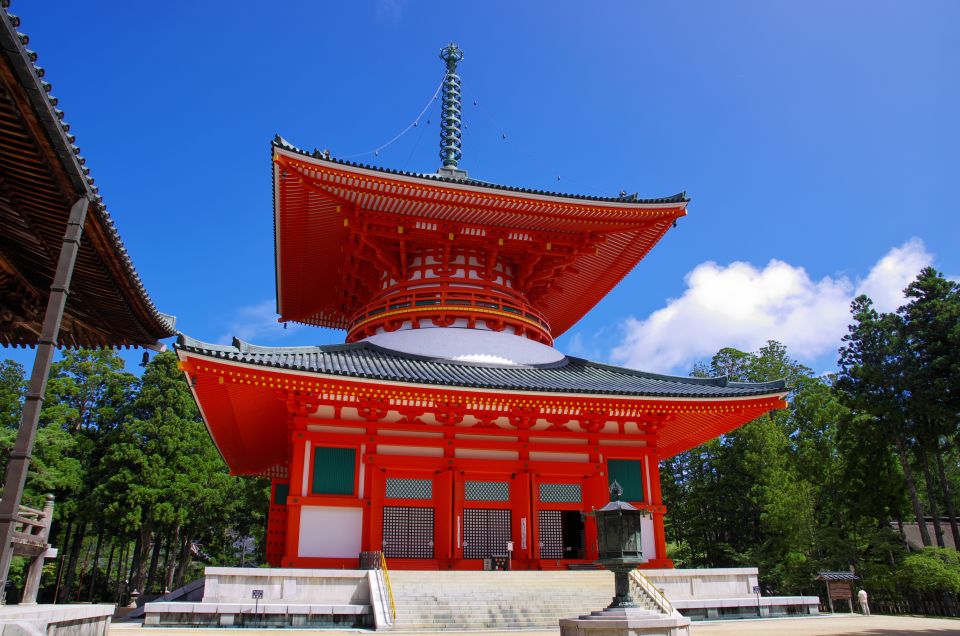 Koyasan: Mt. Koya Guided Private Walking Day Tour - The Value of a Guided Experience