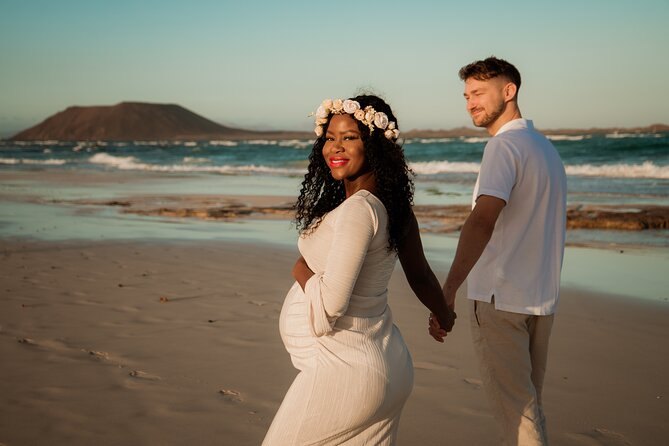 Romantic and fun couple shooting in Corralejo: capture your love! - The Sum Up