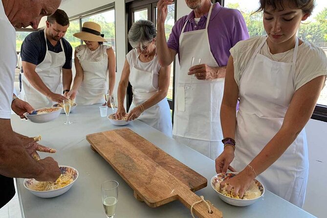 Farm-to-Table Experience: Olive Oil, Garden Tour & Nonnas Lunch - Why This Tour Works