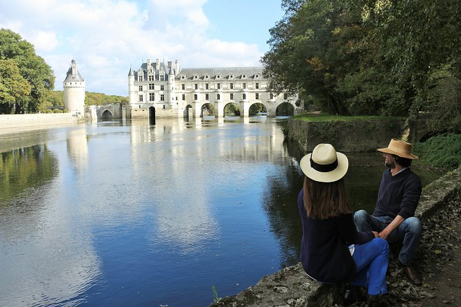 Loire Valley Day Tour Chambord and Chenonceau plus Lunch at a Private Castle - Critical Considerations for Potential Travelers