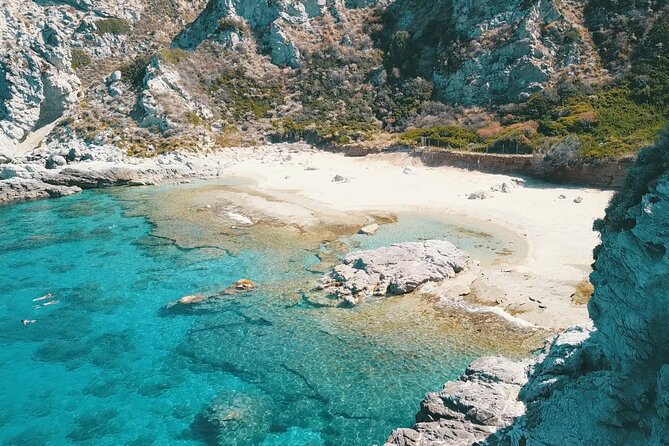 Exclusive boat tour in Tropea. Just you and your family - 4 hours - FAQs