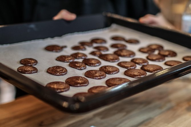 Family experience-Macaron Bakery Class at Galeries Lafayette - FAQ