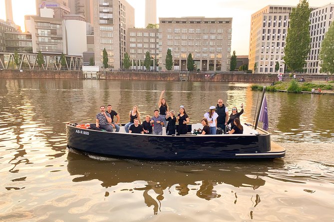 Boat Tour in Frankfurt for up to 12 Guests - FAQ