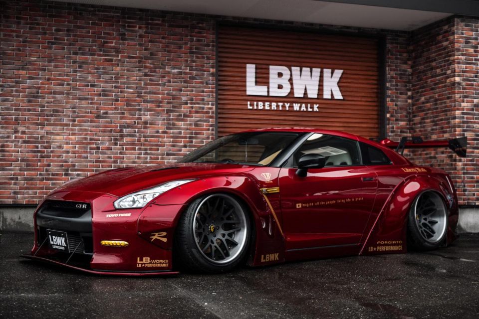 Tokyo drift: go daikoku car meet r34 skyline car club a genuine dive into tokyos car scene