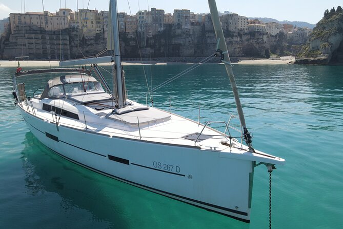 Tropea, Exclusive tour 15-meter Sailing Boat - 4h with Aperitif - Highlights of the Tropea Sailing Tour