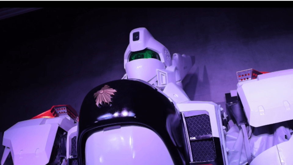 ViewingFactory tour of giant robot Ingram - The Sum Up