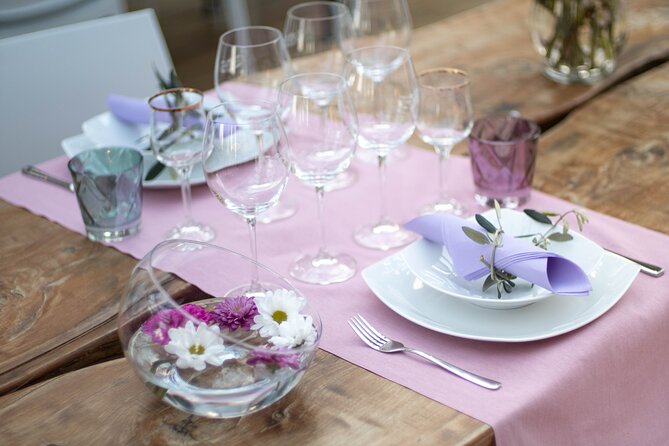Wine and food tasting in an organic family winery - Highlights of the Experience