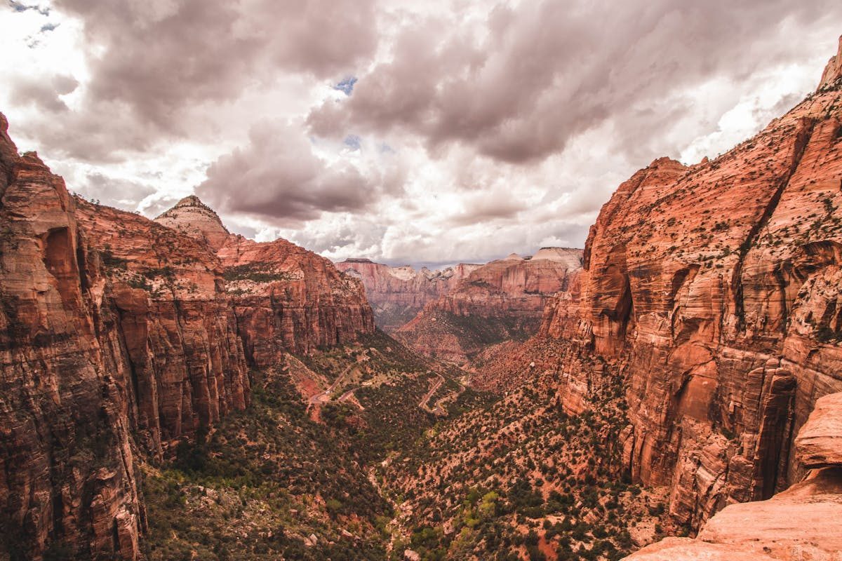 Zion canyon overview