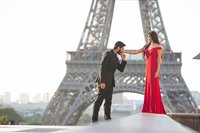 1-hour Photoshoot at the Eiffel Tower Trocadero Paris - Weather Matters More Here Than You Think