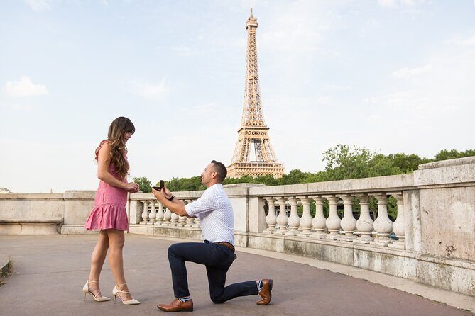 1-hour Photoshoot at the Eiffel Tower Trocadero Paris - How the Photographer Helps You Look Natural (Not Stiff)