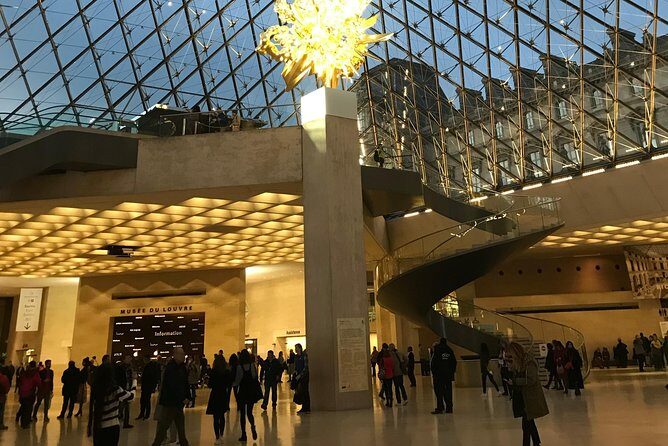 1:30 hours tour of Louvre museum - Choosing a Start Time That Fits Your Paris Day