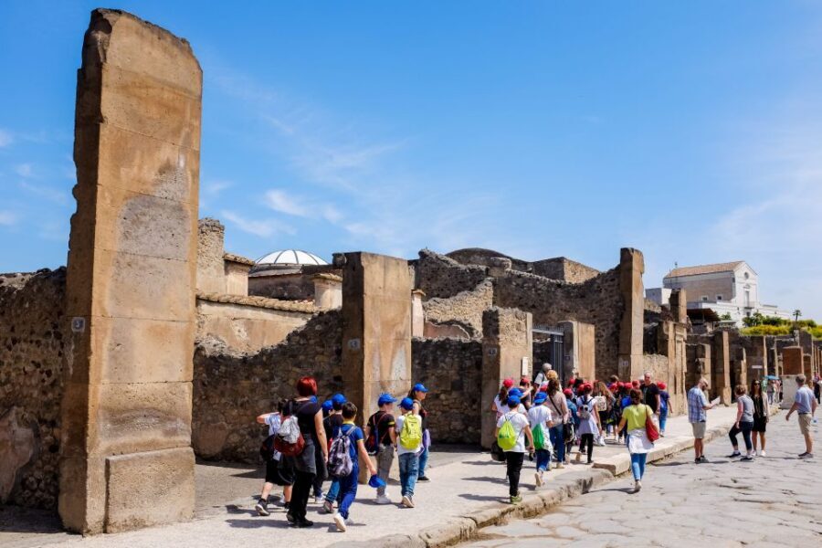 2-Hour Pompeii Child-Friendly Tour - Temple of Apollo: why starting with a temple works for kids