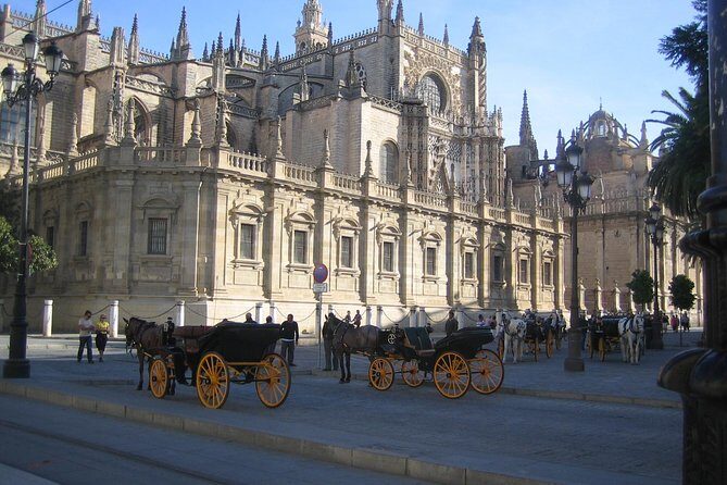 3-hour Seville Cathedral and Alcazar Skip-the-Line Combo Tour - Real Alcázar: a royal palace still in use