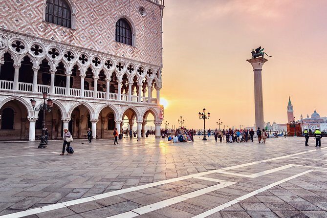 4-Hour Venice guided walking tour with Doge's Palace & St Mark's Basilica - Meeting point, start time, and what to wear (so you don’t lose time)