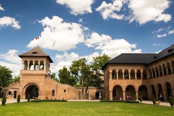 5h Abandoned Fort, Dracula's Grave and Mogoșoaia Palace, Private - A five-hour private circuit beyond Bucharest’s center
