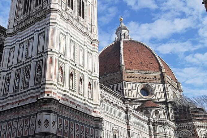 Accademia and Uffizi Small-group Guided Tour - Duomo and Piazza della Signoria: why the walk matters before the Uffizi
