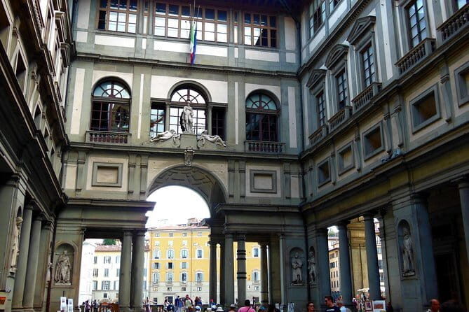 Accademia & Uffizi: Entry tickets & self-guided visit app - Stop 1: Galleria dell’Accademia and Michelangelo’s Most-Looked-At Works