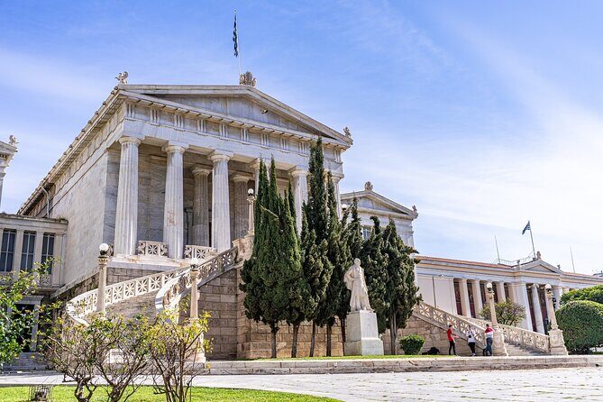 Acropolis and Athens Sightseeing half day Spanish guided tour - Syntagma Square, Omonia Square, and Hadrian’s Arch: Athens at street level