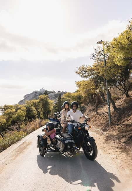Acropolis & Lycabettus: Discover Hidden Gems of Athens - Anafiotika: Photo Stop Time and Why the Streets Matter