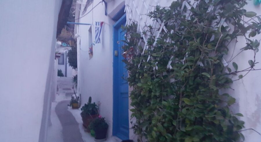 Acropolis, Parthenon and Plaka, Monastiraki Guided tour - Should You Book This Guided Tour of the Acropolis, Parthenon, Plaka, and Monastiraki?