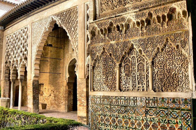 Alcazar and Cathedral of Seville Tour with Skip the Line Tickets - Why this Alcázar and Cathedral combo tour is a smart Seville choice