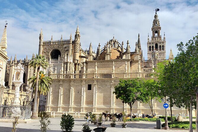 Alcazar and Cathedral, the must-sees, private tour. - Inside Seville Cathedral: Gothic Power With Mosque Origins in Front of You
