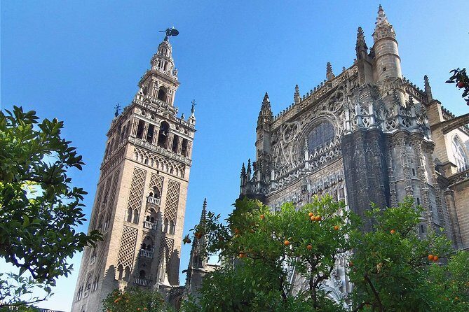 Alcazar, Cathedral and Giralda of Seville with entrance fee included - Alcázar, Cathedral, and Giralda: a smart 2.5-hour loop
