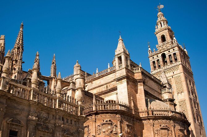 Alcazar, Cathedral and Giralda of Seville with entrance fee included - Group size, guide style, and how to make the tour feel personal
