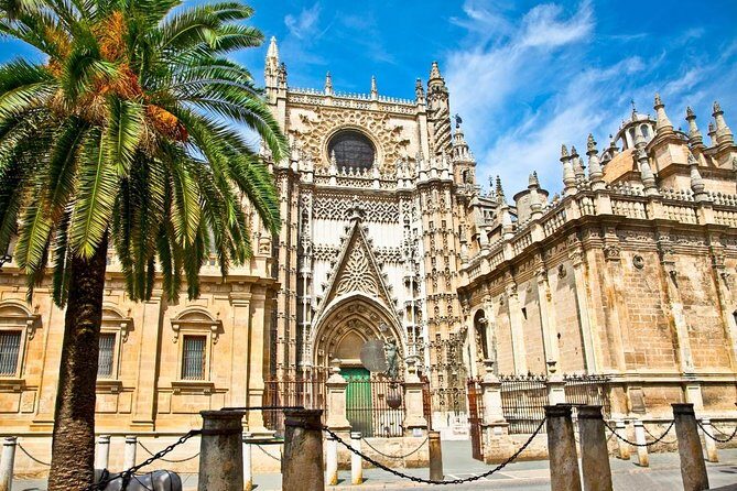 Alcázar, Cathedral & Giralda: Guided Tour with Fast-Track Tickets - Key takeaways before you go