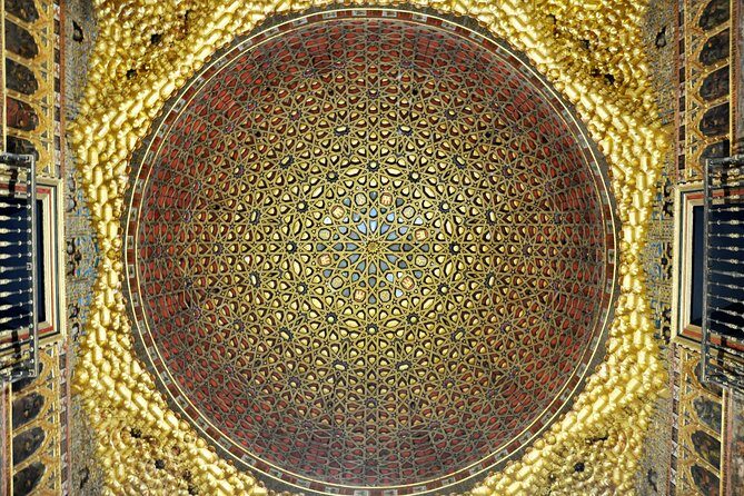 Alcázar, Cathedral & Giralda: Guided Tour with Fast-Track Tickets - The gardens break: where to spend your free time