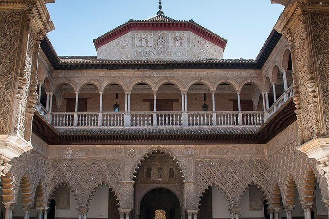 Alcazar de Sevilla Private - Starting at Plaza del Triunfo: a simple way to get your bearings