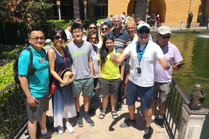 Alcazar of Seville english Tour With a Historian. - Meeting point and timing: the 12:30 start that keeps stress low