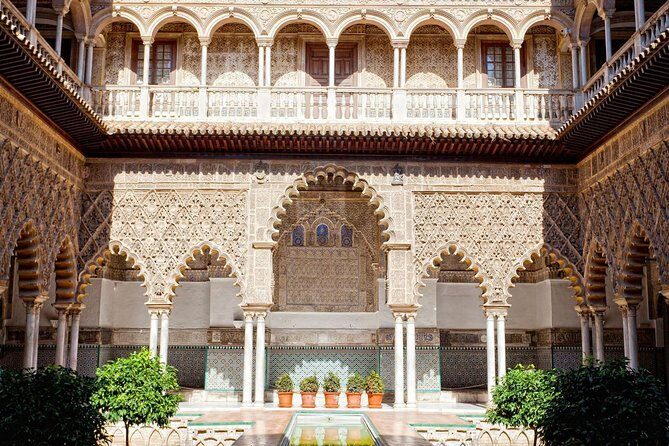 Alcazar of Seville with Cathedral & Giralda English Tour - Real Alcázar of Seville: Patio-By-Patio, Architecture-By-Architecture