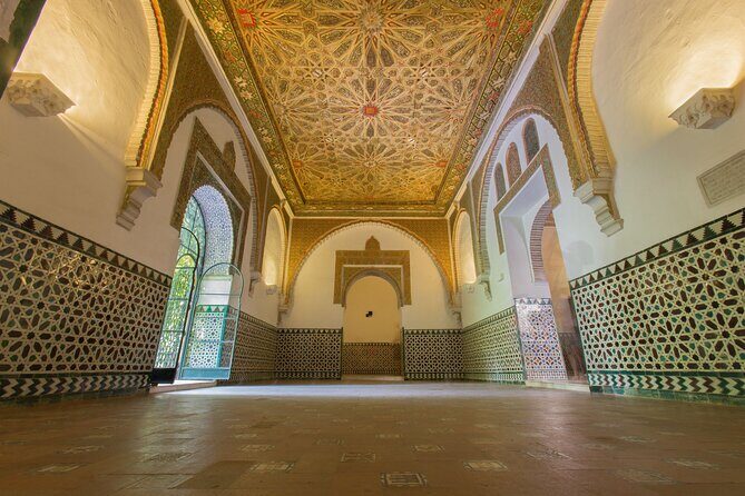 Alcazar of Seville with Cathedral & Giralda English Tour - Stop at Seville Cathedral and La Giralda (If You Choose the Upgrade)