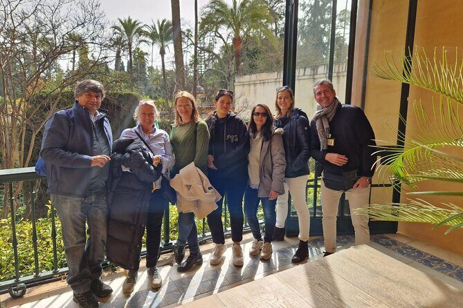 Alcazar Seville Tickets I Tour I Official Guide I Skip the Line - Meeting the guide: how this tour prevents the usual Seville scramble