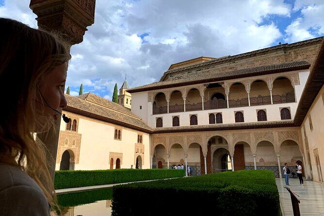 Alhambra and Nasrid Palaces Guided Tour with Tickets - Generalife Gardens: The Court’s Escape With the Best Views