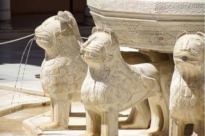 Alhambra: tour with Nasrid Palaces. Admission not included - Key things to know before you go