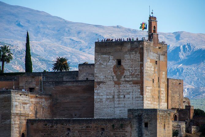Alhambra with Nazaries Palaces Private Tour from Seville - Nazrid Palaces: Comares and Lions, the places with the real wow factor
