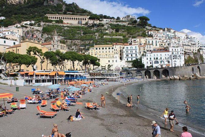 Amalfi, Ravello & Pompeii: private tour with no-traffic (8-hour) - The driver experience: English service, local context, and comfort