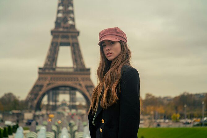 Around the Eiffel Tower Walking Tour with Selfie & Photoshoot - What you should know before you go