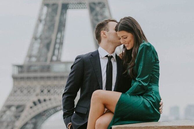 Around the Eiffel Tower Walking Tour with Selfie & Photoshoot - Price and value: the tour is cheap, the work is real