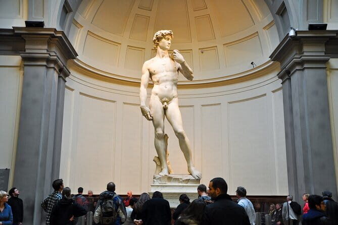 Artful Eight: 8 Wonders of Florence in Accademia, Center & Uffizi - Guide Style, Hearing Everything, and Why Small Groups Matter