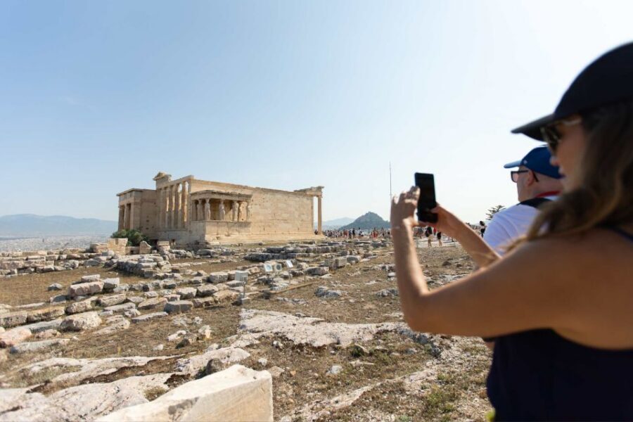 Athens: Early Morning Guided Tour to Acropolis and Museum - Erechtheion and the Upper Courtyard Feel
