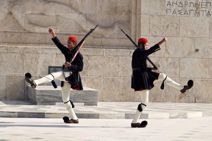 Athens: Hop-On-Hop-Off & Acropolis & Acropolis Mus.& 3 audio - Who should book this hop-on hop-off + Acropolis + Museum combo?
